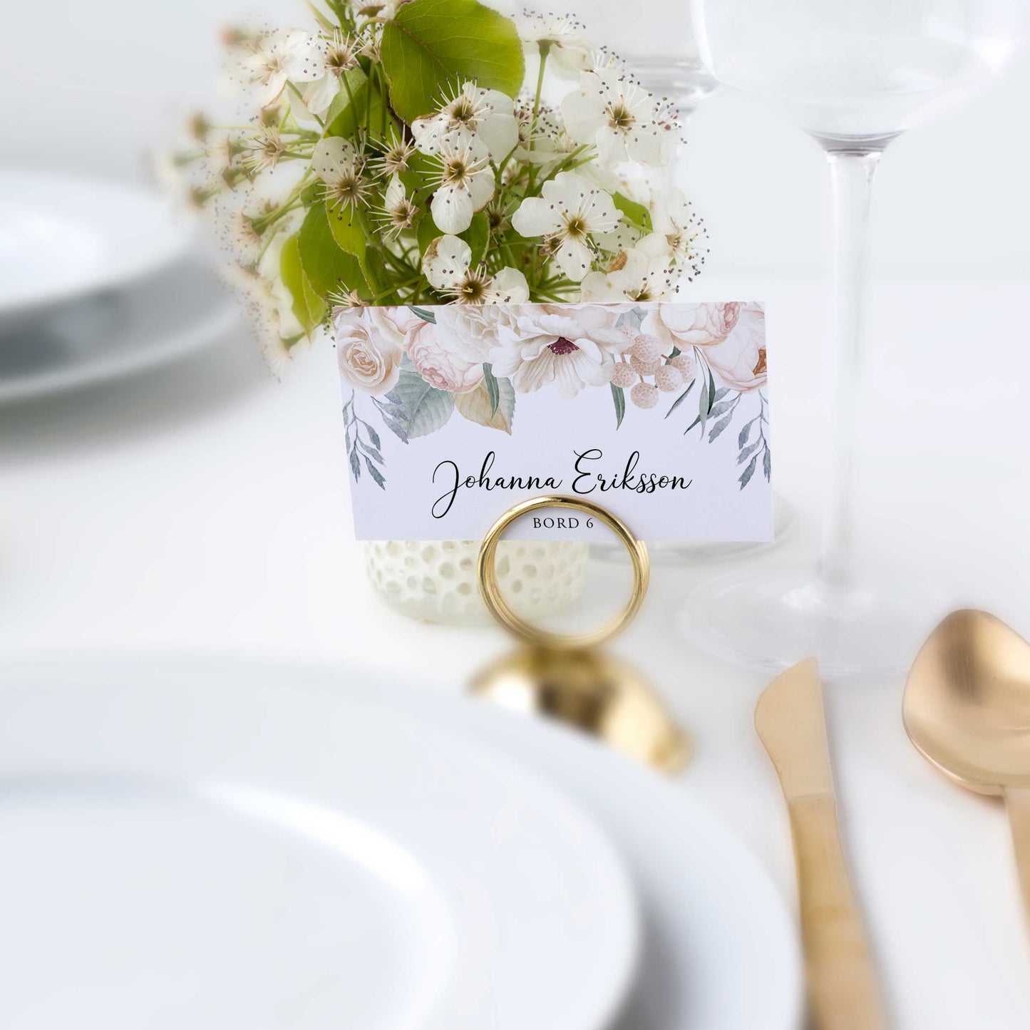 Enkla placeringskort till bröllop – White Floral Mr & Mrs – Tryckt kort med namn för dukning BR001