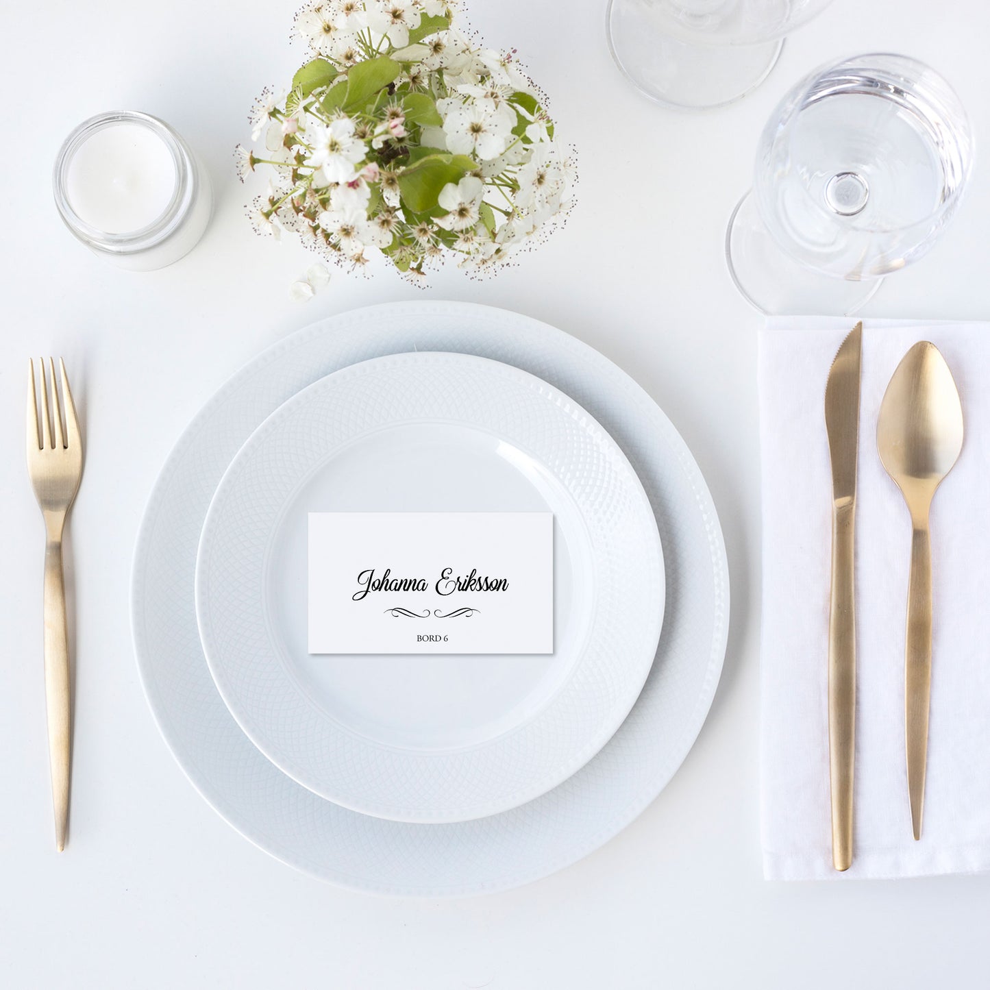 Enkla placeringskort till bröllop – Modern script stil svartvitt – Tryckt kort med namn för dukning BR004