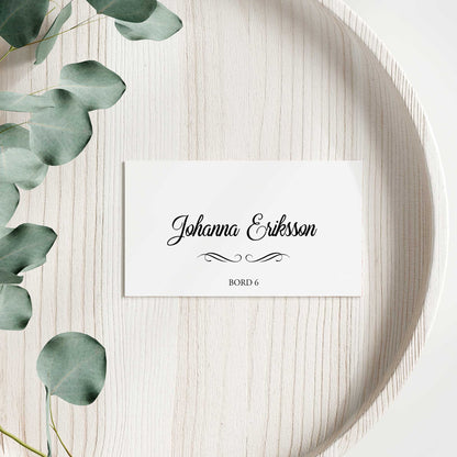 Enkla placeringskort till bröllop – Modern script stil svartvitt – Tryckt kort med namn för dukning BR004