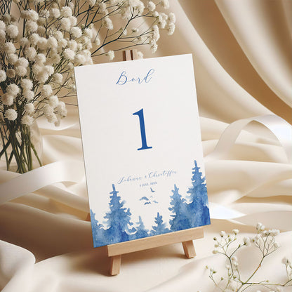Bordsnummerkort till bröllop – Vintrigt blått akvarelltryck – Tryckt kort för dukning och bordsplacering BR008