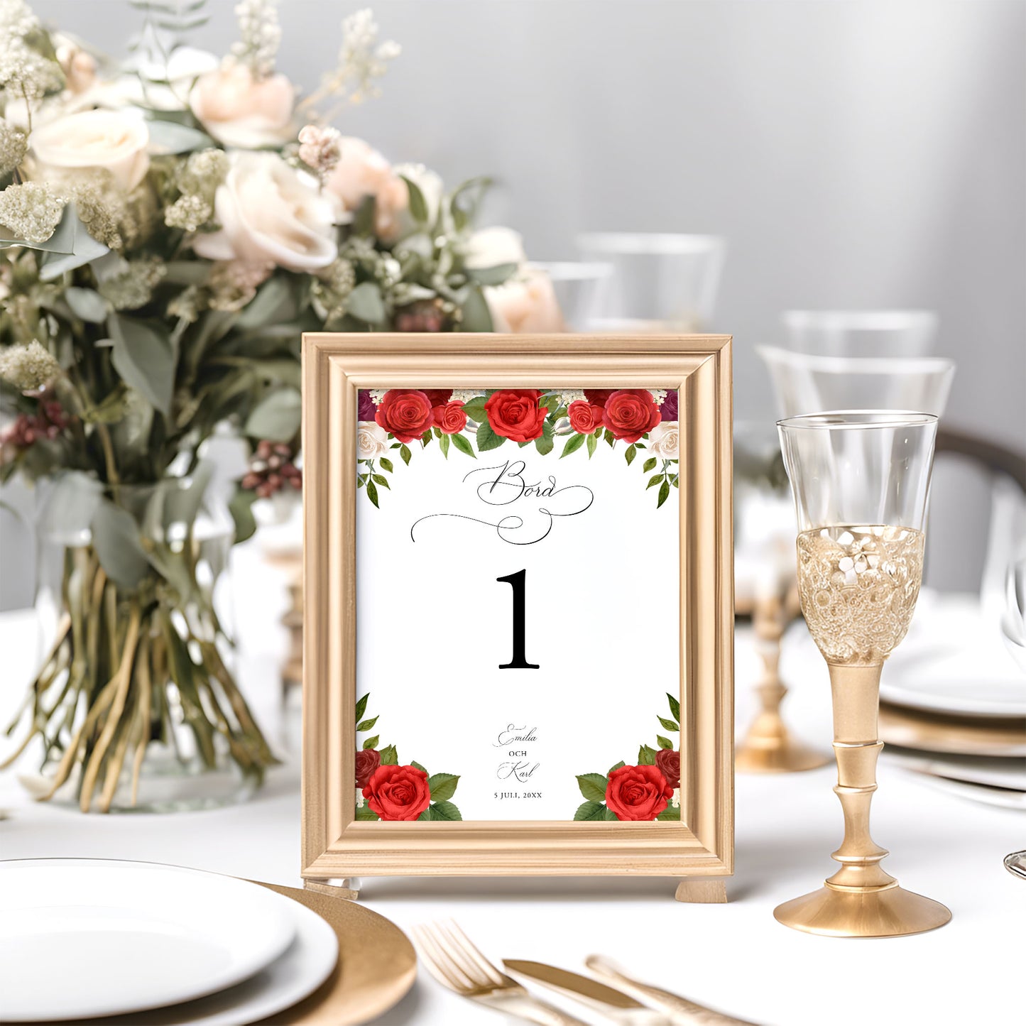 Bordsnummerkort till bröllop – Romantiskt Röda Rosor – Tryckt kort för dukning och bordsplacering BR010