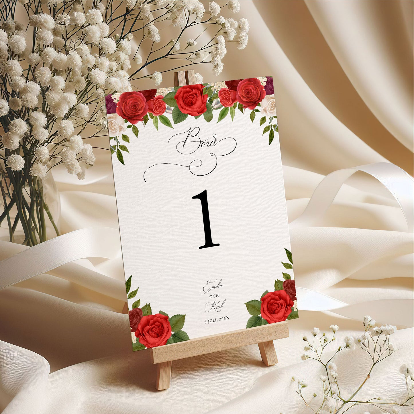 Bordsnummerkort till bröllop – Romantiskt Röda Rosor – Tryckt kort för dukning och bordsplacering BR010