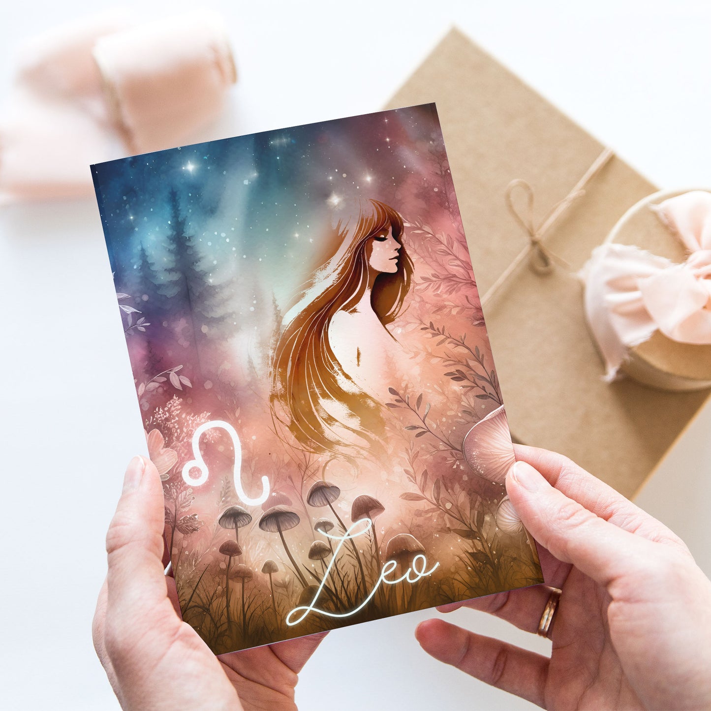 Lejonet  – Stjärnteckenkort med stjärnbild & kristaller – Astrologiskt A6-kort för journaling eller gåva – ZC426